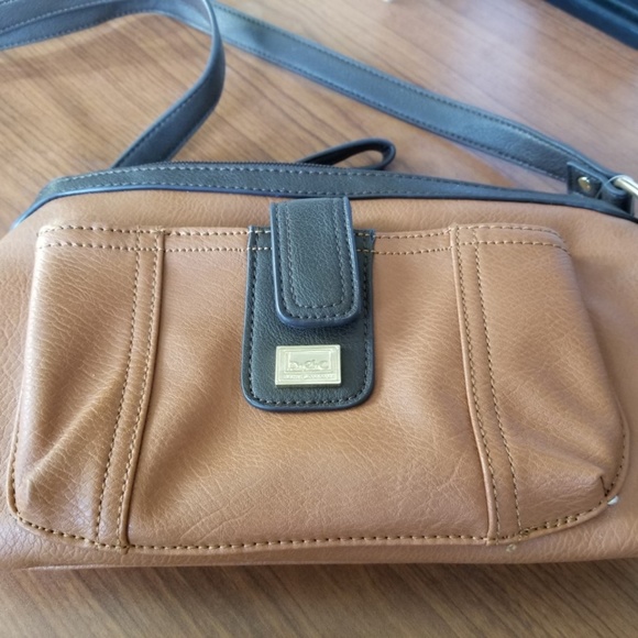 b·ø·c purse with wristlet - Picture 1 of 7